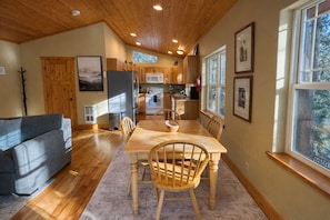 Maison, 3 chambres | Intérieur