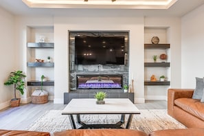 House, 3 Bedrooms | Living area | Smart TV