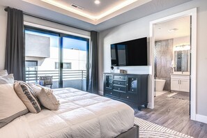 House, 3 Bedrooms | 3 bedrooms, laptop workspace, iron/ironing board, cribs/infant beds