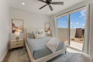 Casa de ciudad, 6 habitaciones | 6 habitaciones, escritorio y espacio para trabajar con laptop