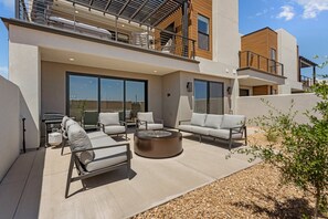 Maison mitoyenne, 6 chambres | Terrasse/Patio