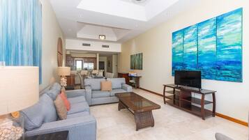 House, 3 Bedrooms | Living area