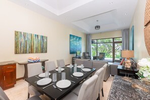 House, 3 Bedrooms | Dining