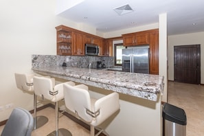 House, 3 Bedrooms | Private kitchen | Fridge, coffee/tea maker, toaster