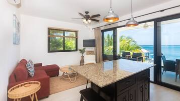 Condo, 2 Bedrooms | Living area