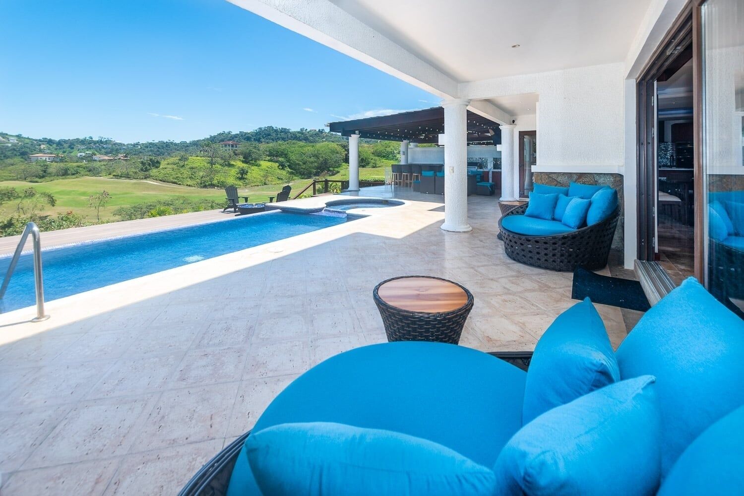 منزل - ٤ غرف نوم | حمام سباحة