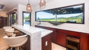 House, 4 Bedrooms | Interior