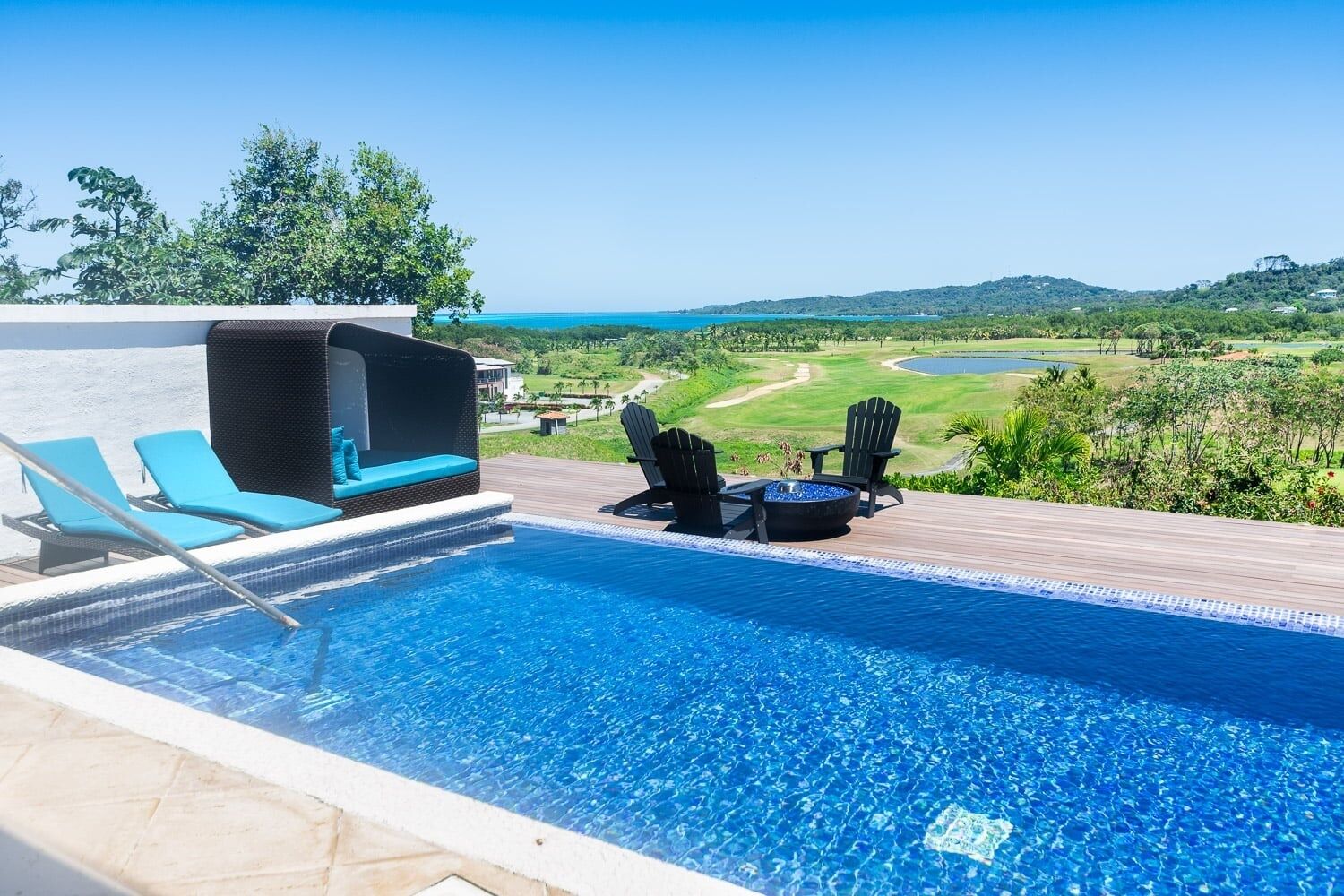 House, 4 Bedrooms | Pool