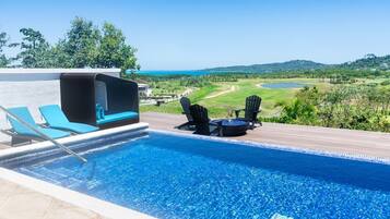 House, 4 Bedrooms | Pool