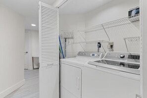 Condo, 2 Bedrooms | Interior