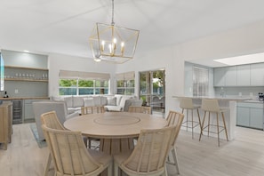Condo, 2 quartos | Parte interna