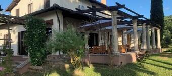 Villa il Turchetto, country house with swimming pool 2km from Terme di Saturnia