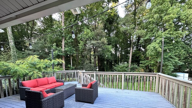 Unclassified image, 1 of 10, button - 3-bedroom bungalow in charming Smyrna with WiFi, AC (Smyrna)