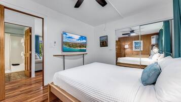 1 habitación, tabla de planchar con plancha y cuna de viaje