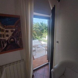 Living area - Lovely place with garden and view, close to evrything. (Pjescana uvala)