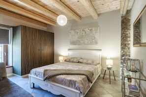 1 chambre, fer et planche Ă repasser, Wi-Fi gratuit, draps fournis