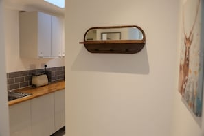 Studio | Oppholdsområde | En 32-tommers LED-TV med digitale kanaler