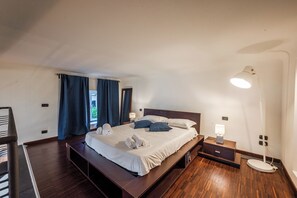 2 Schlafzimmer, Schreibtisch, Bügeleisen/Bügelbrett, kostenloses WLAN