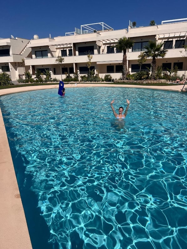Piscine extérieure, piscine chauffée