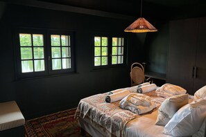2 chambres, fer et planche à repasser, Wi-Fi, draps fournis