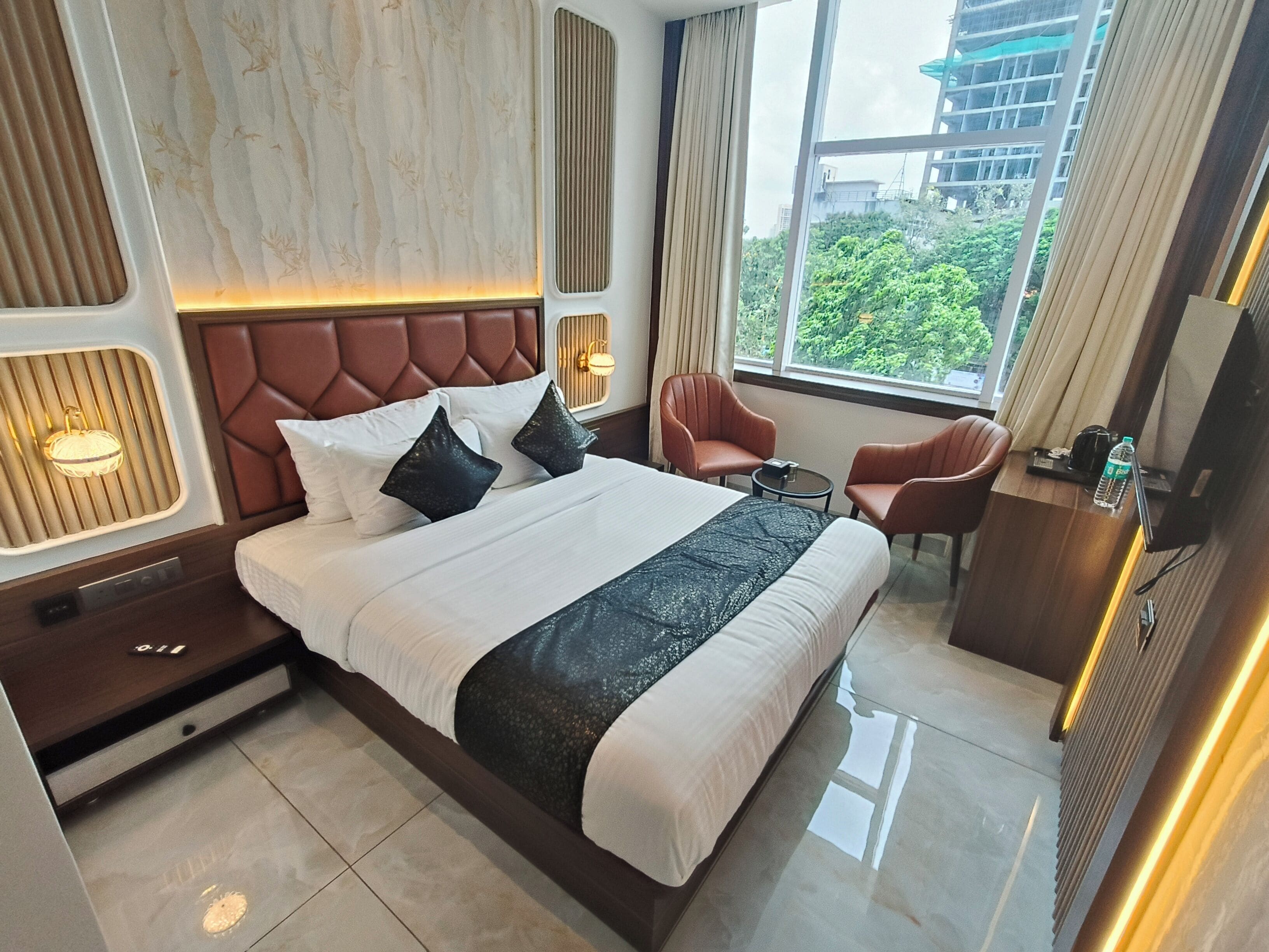 مساحة عمل للكمبيوتر المحمول وواي فاي مجانًا