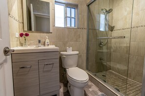 Douche, séchoir à cheveux