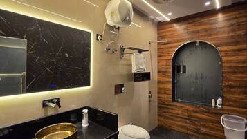 Douche, articles de toilette écologiques, sÚche-cheveux, bidet