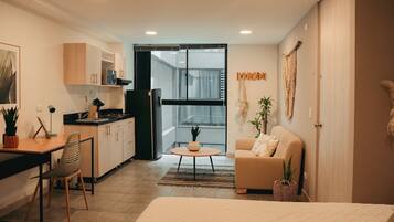 1 bedroom, iron/ironing board, internet, bed sheets