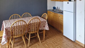 Dining - Apartment in a mountain chalet (Fontcouverte-la-Toussuire)