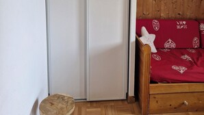 Interior - Apartment in a mountain chalet (Fontcouverte-la-Toussuire)