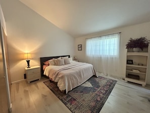 4 chambres, fer et planche à repasser, Wi-Fi, draps fournis
