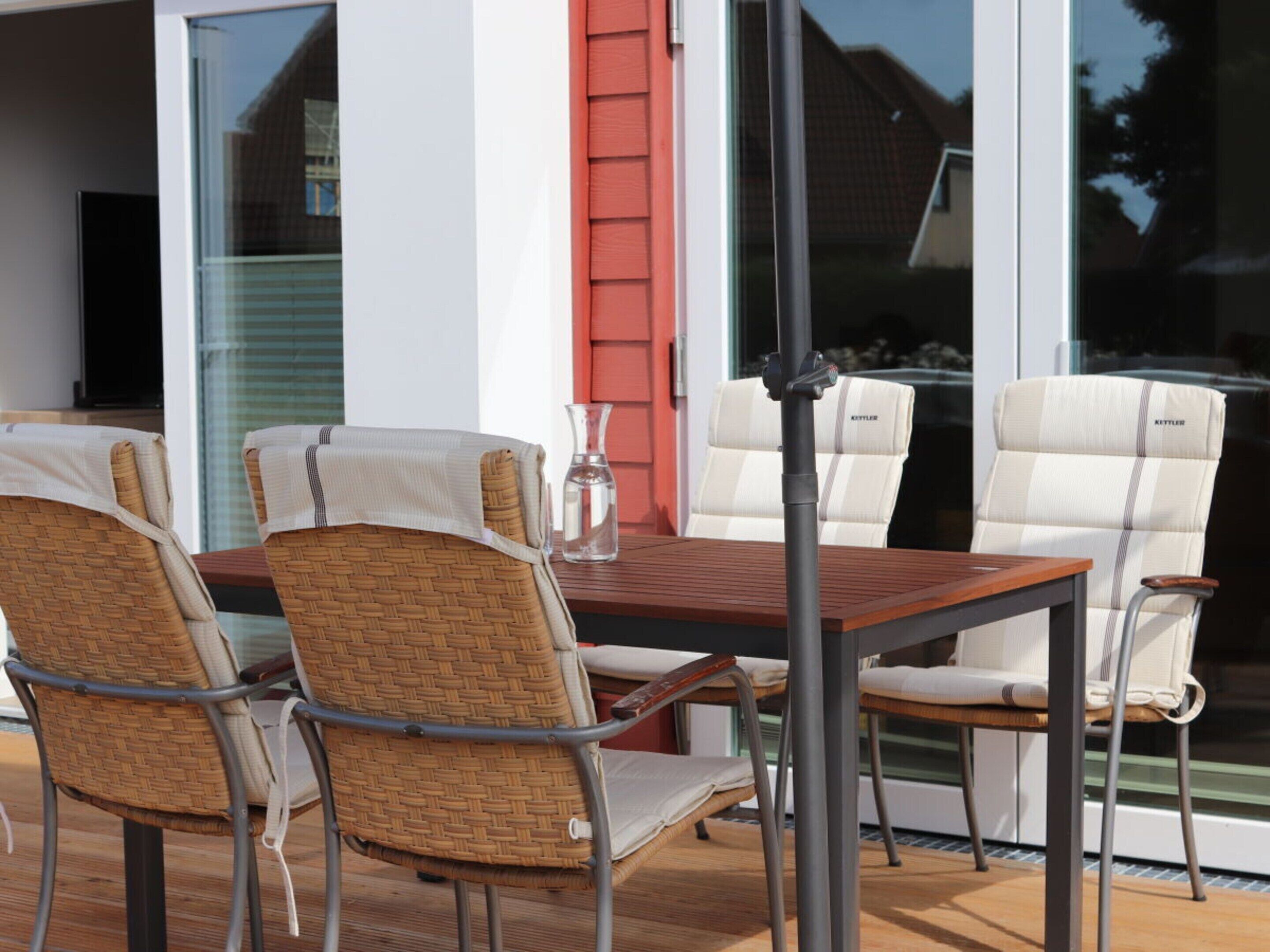 House | Outdoor dining