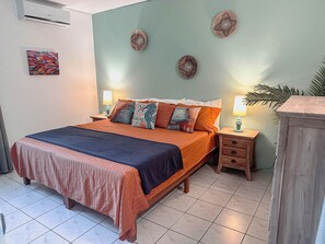 1 bedroom, in-room safe, desk, travel cot