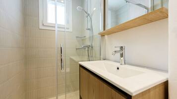 Studio Mewah, pemandangan laut | Kamar mandi