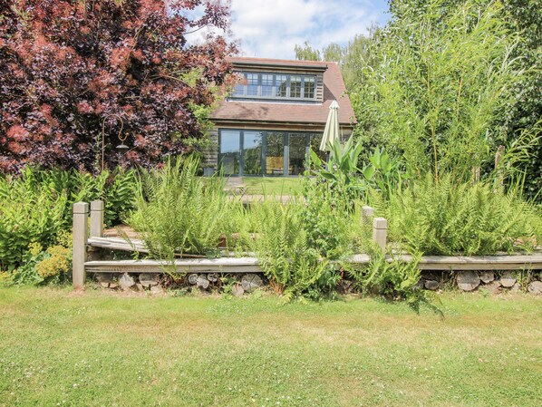 Cottage | Property grounds - Garden Cottage (Ledbury)