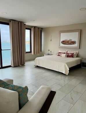 5 habitaciones, tabla de planchar con plancha, wifi y ropa de cama 