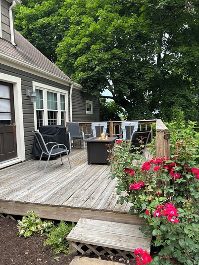 Cottage in Sugarcreek with Hot Tub