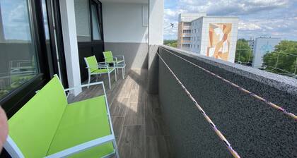 1A apartment 85m2 -up to 6 persons with balcony and elevator fast WLAN