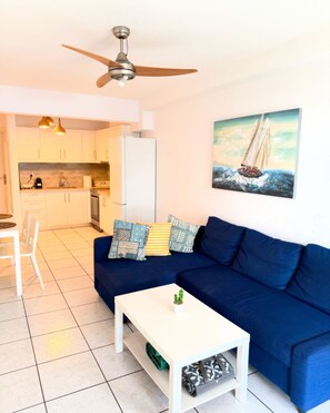 Smart TV - Beach Front Heaven
Wake up to the sound of waves and step straight into the sea (Nea Skioni)