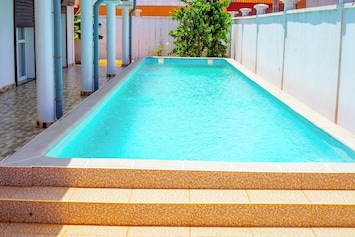 Vue sur piscine