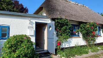 House | Exterior detail