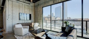 Downtown OKC Views. High End 2BR