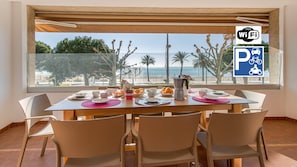 Apartment | Dining