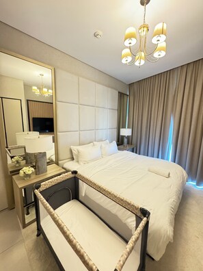 2 chambres, fer et planche à repasser, Wi-Fi, draps fournis