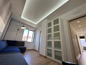 Smart TV - CasaCondo 3 Apt: 5-Star Comfort, Conviviality & Privacy by UNESCO Heritage (Torre del Greco)