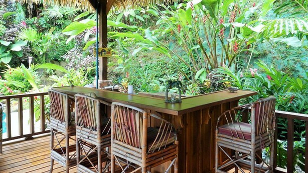 Outdoor dining - Ocean & Forest Views, Wildlife, Pool, Beach, Family & Friends, A/C....5 Star! (Uvita)