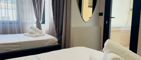 Iron/ironing board, WiFi, bed sheets
