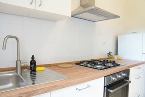 Fridge, oven, stovetop, dishwasher - Casa Magnolia - Lavanda (Cremeno)