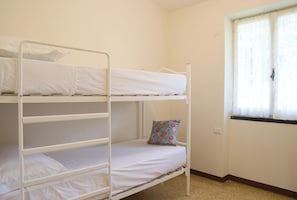 4 Schlafzimmer, kostenloses WLAN, Bettwäsche