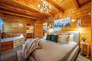 1 chambre, fer et planche à repasser, lit de bébé portatif
